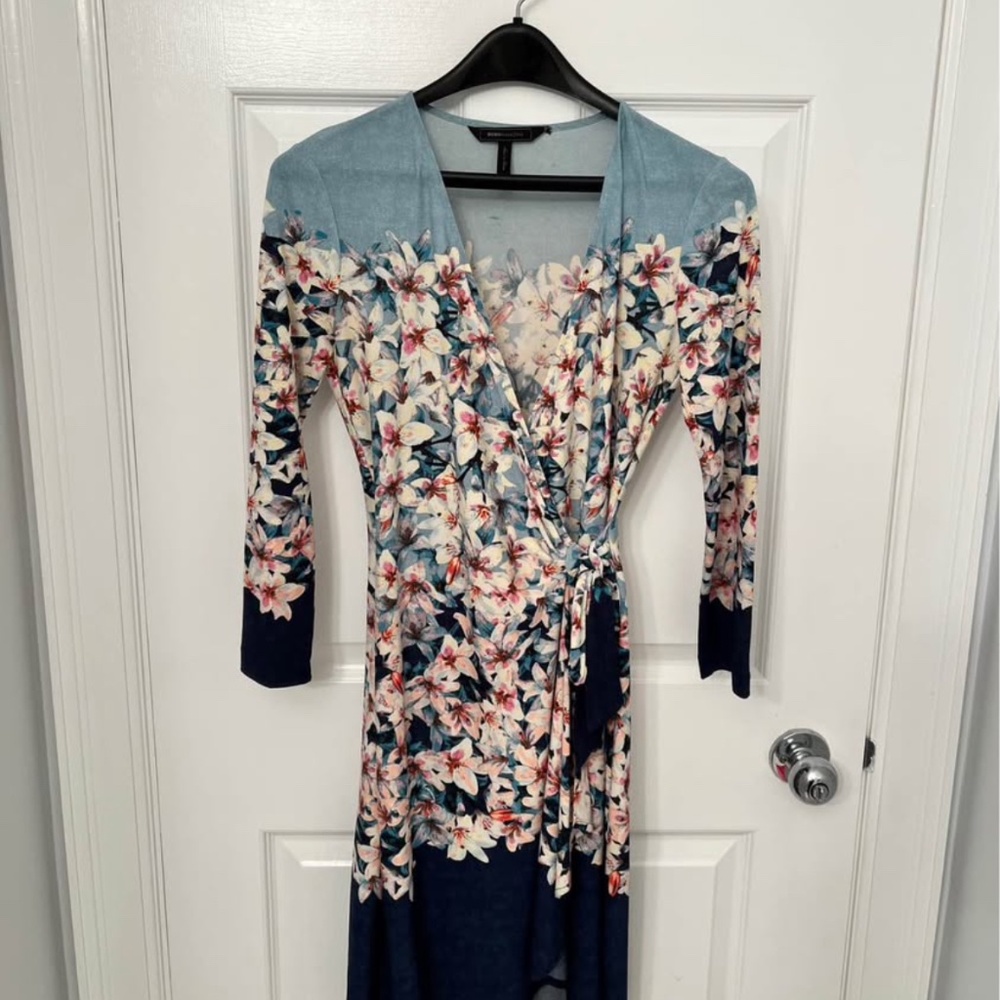 BCBG wrap dress - size XS